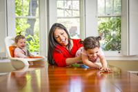 Charnella Grossman, a portfolio manager for Fifth Third Bank, with her daughters, Elise Grossman, 10 months, (left) and Kenna Grossman, 2. (Photo: Business Wire)